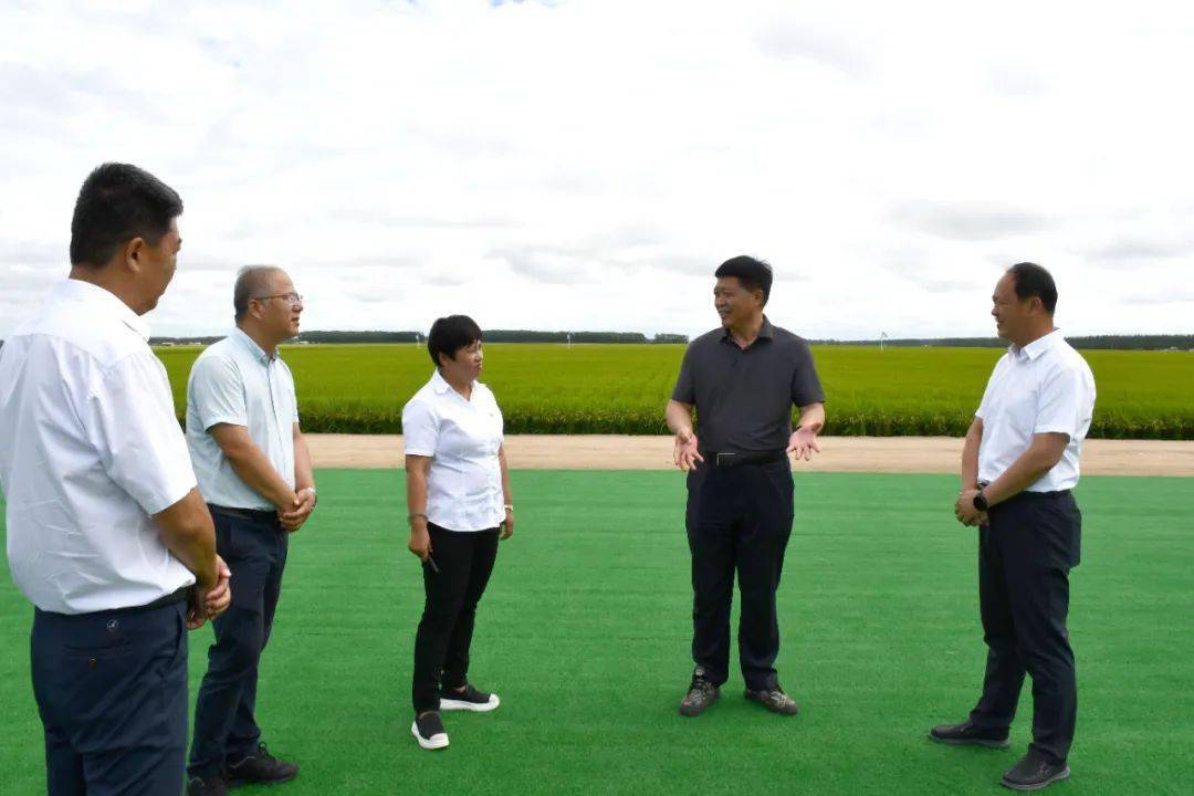 八五六农场领导团队引领农场迈向新辉煌